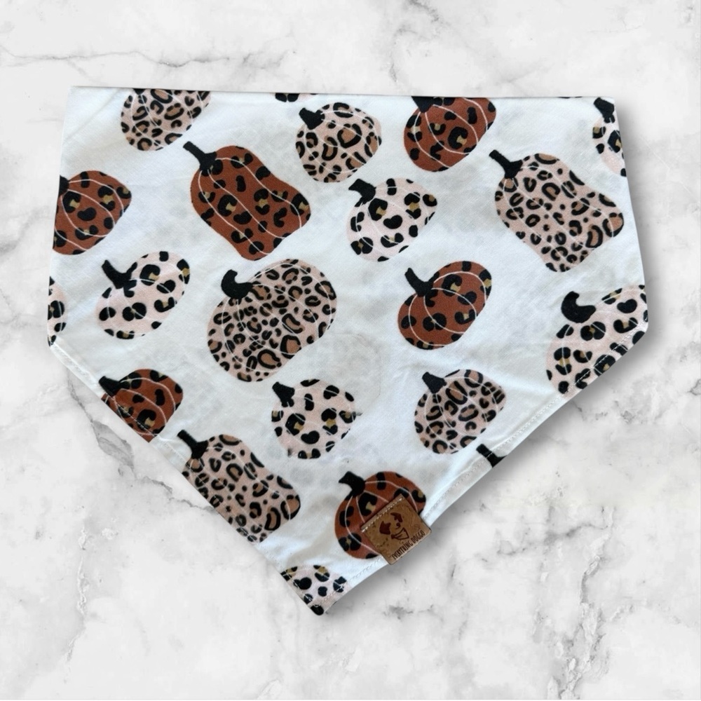 DOG Bandana - Leopard Pumpkins - Size L Large